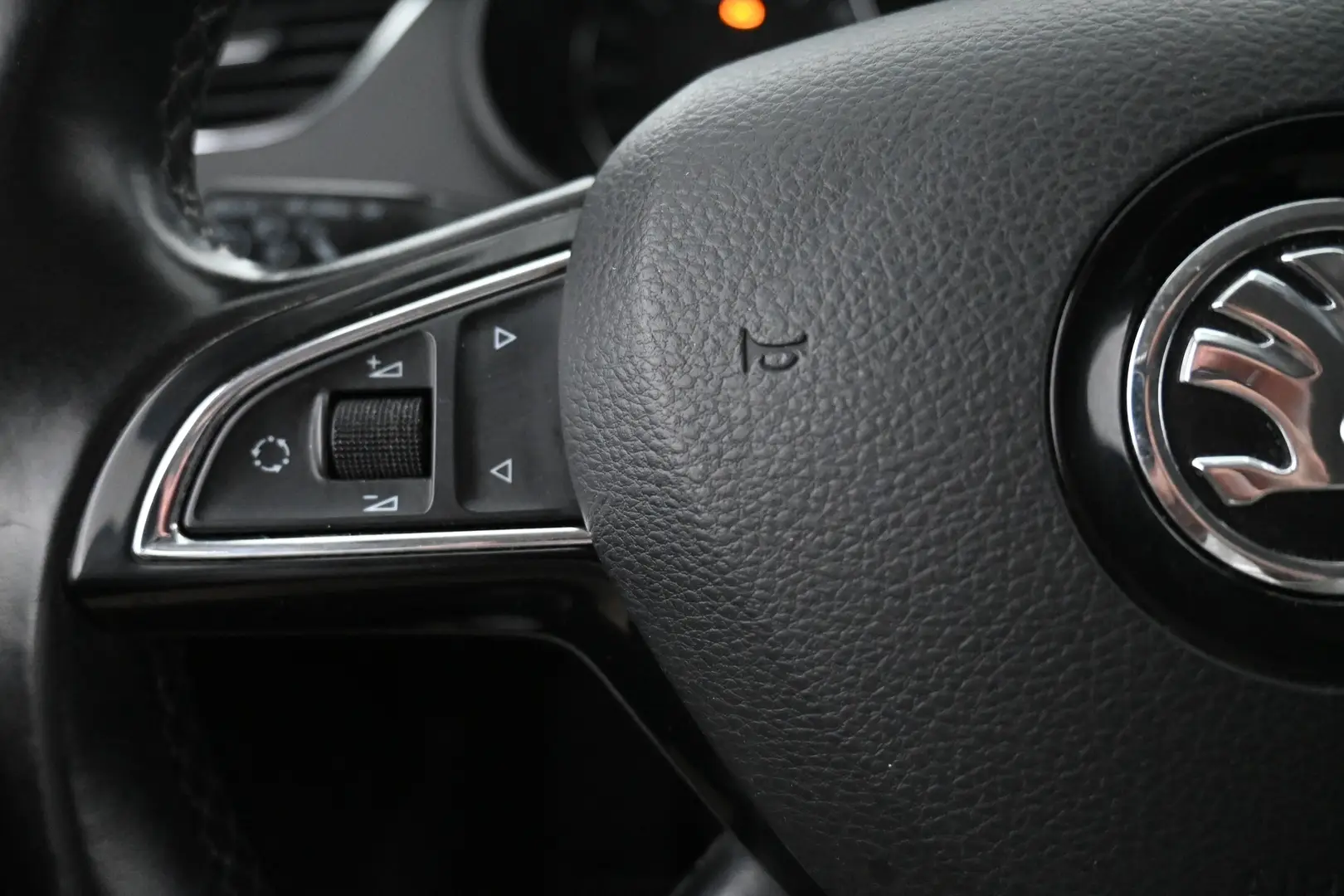 Car Image - 6uP9j8PVpmDpYNYIxBjsod