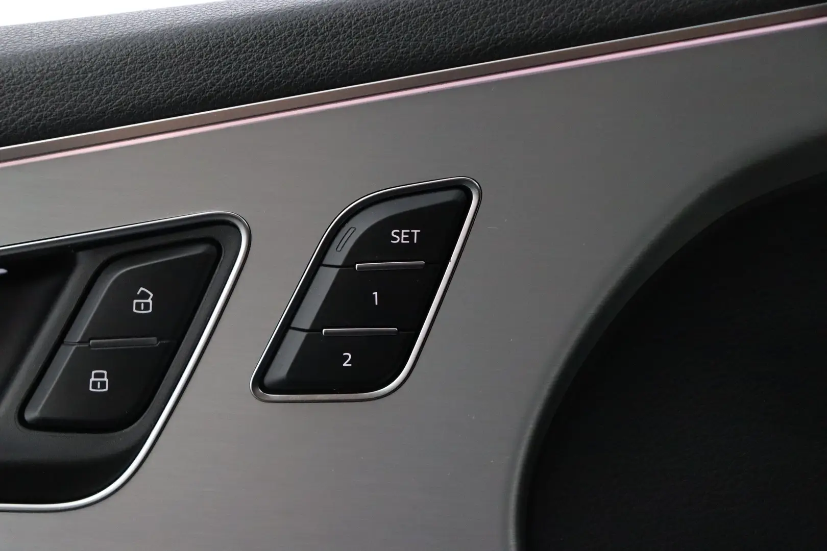 Car Image - 3EyzQnf7t201rDR68M1k35