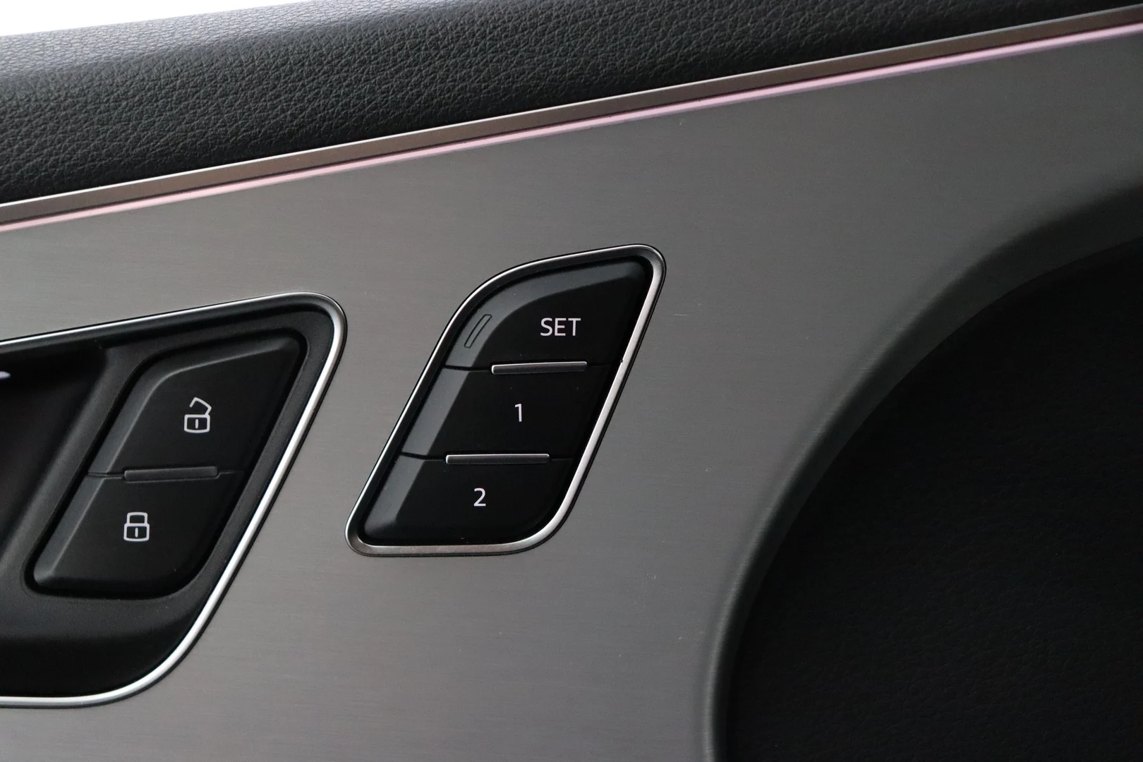Car Image - 3EyzQnf7t201rDR68M1k35