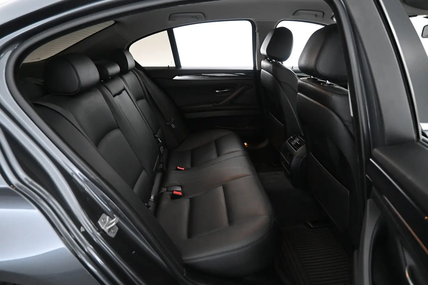 Car Image - 6wUFGOt0gds5QKw59FdHY