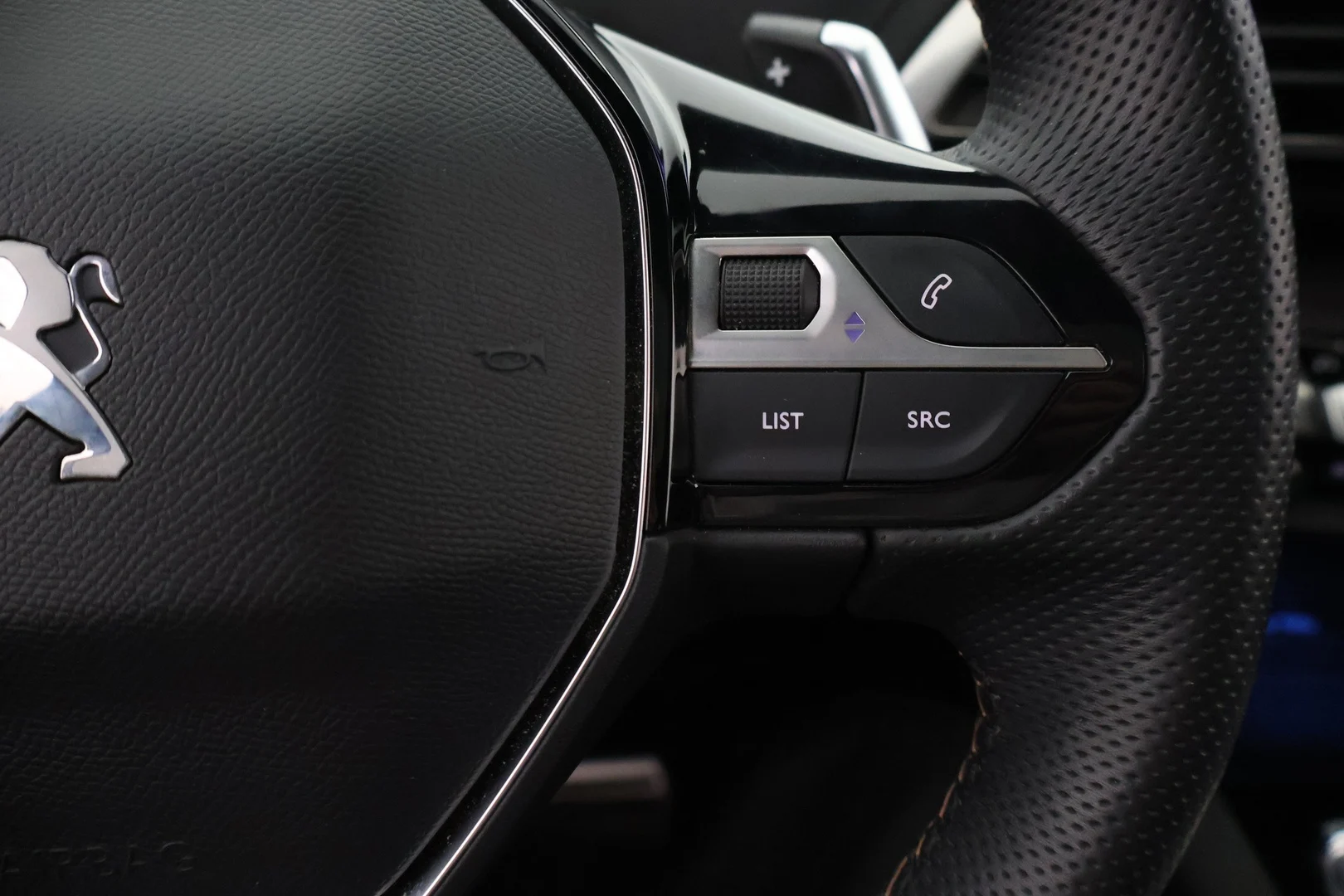 Car Image - YDtgpnruxIvo4Hb0Sj6V3