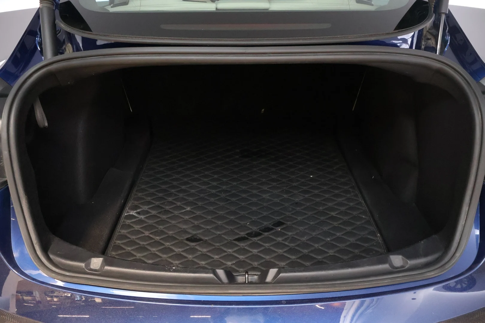 Car Image - 4pOolRI4GuLZWAP2MOq9qF