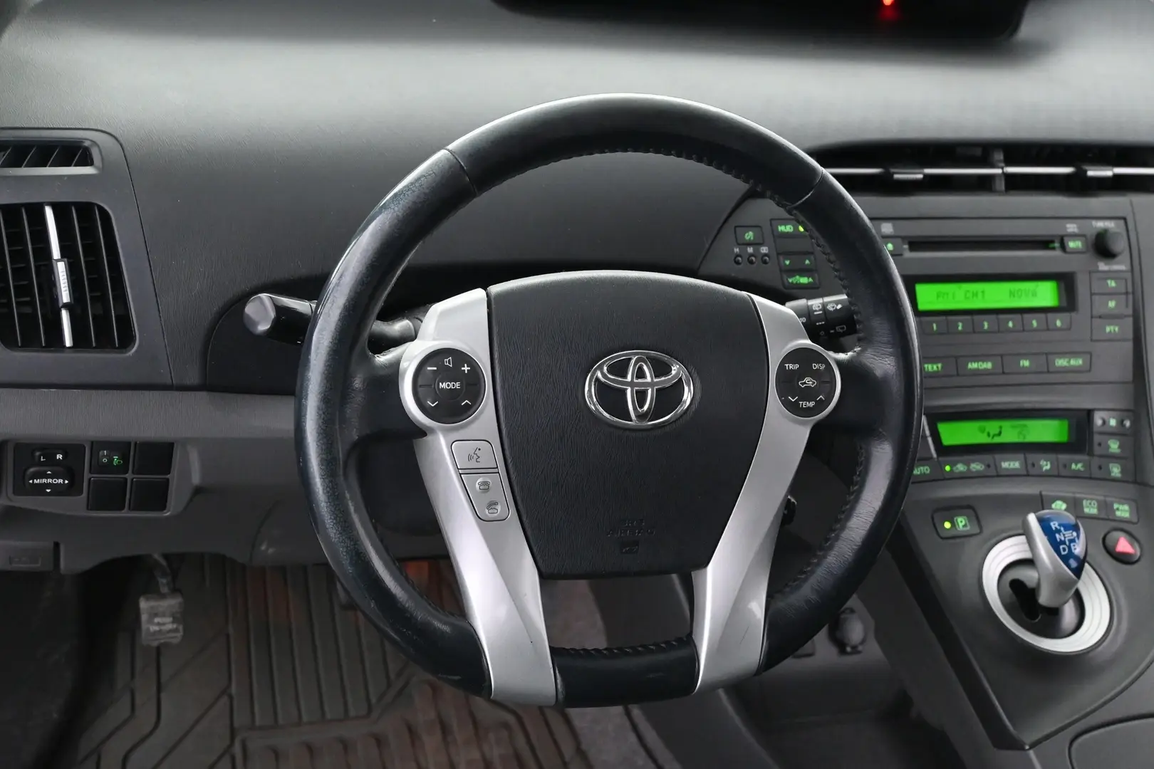 Car Image - 6ItegUhLHOpGyKxUHXRA8