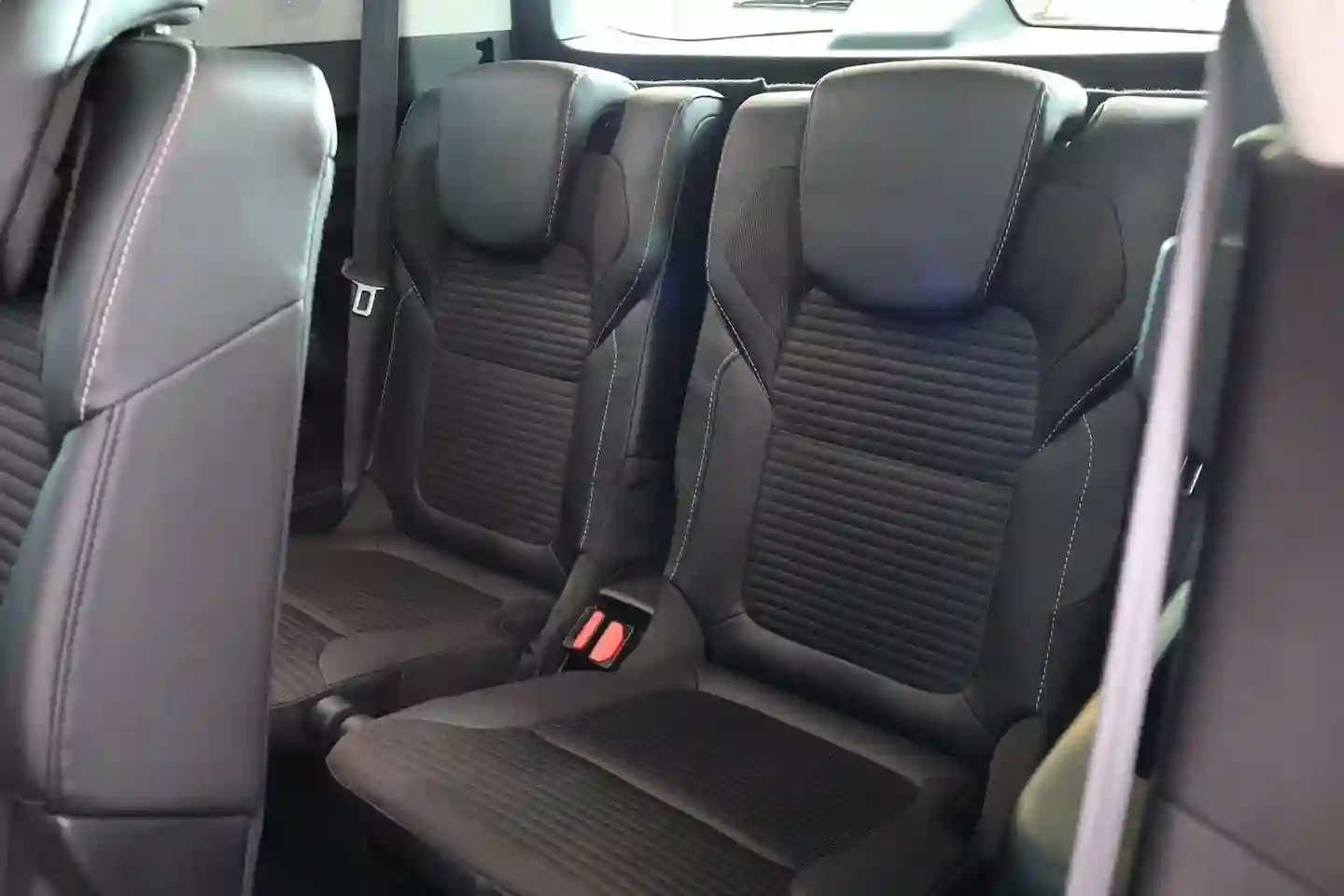 Car Image - FkRnbxb06chVx4R8wmGJx