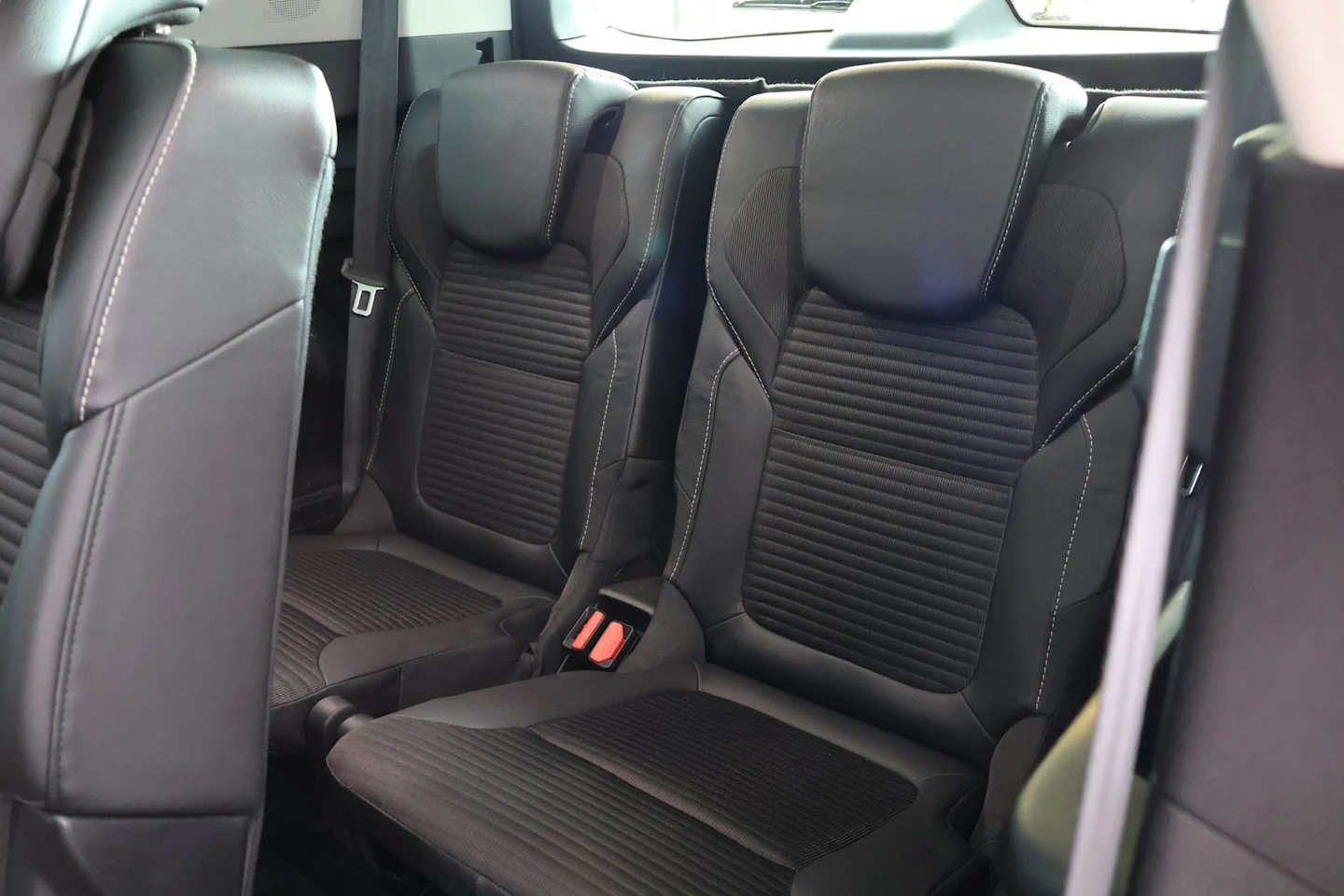 Car Image - FkRnbxb06chVx4R8wmGJx