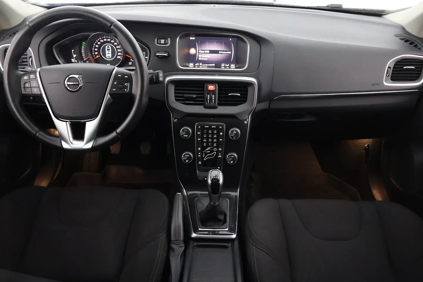 Car Image - 1nRw2r5FBTmiQQGpaHdzPR