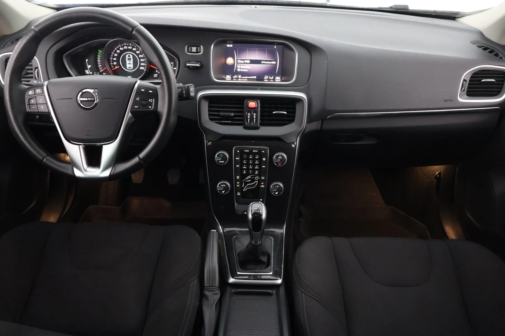 Car Image - 1nRw2r5FBTmiQQGpaHdzPR
