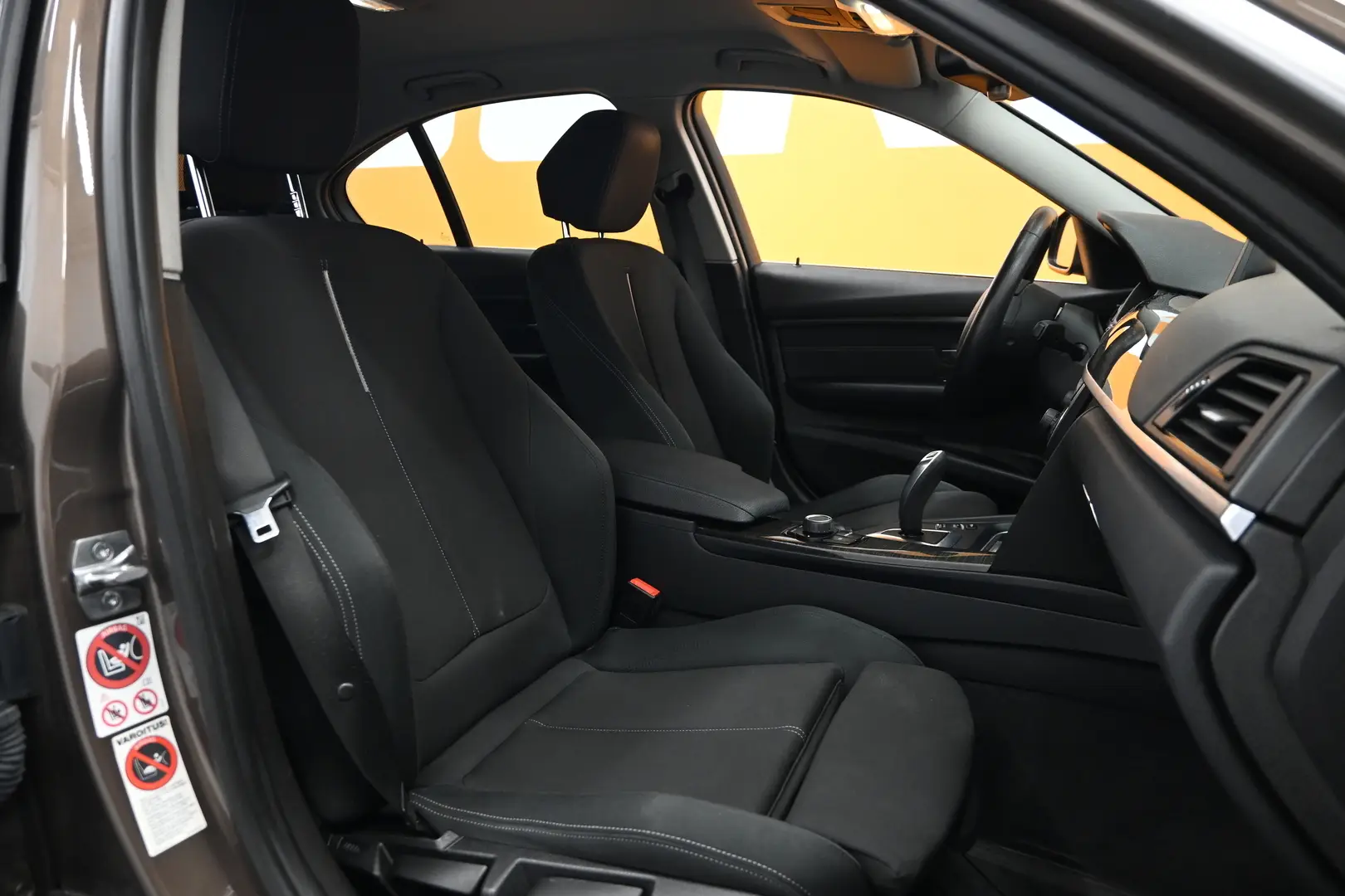 Car Image - 2hk04wf8gkFAzkGKnn7iHJ