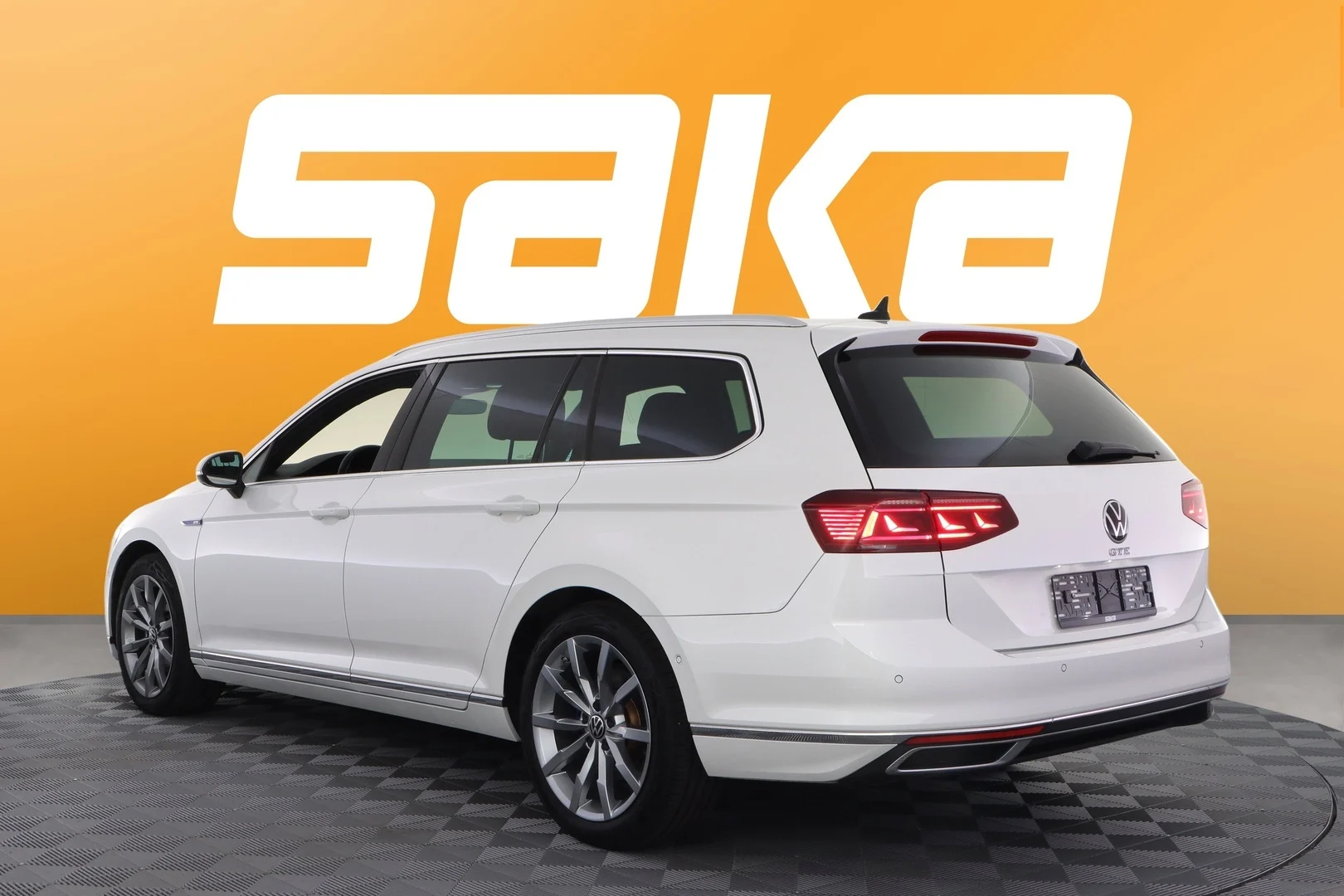 Car Image - 7Dlrm9B6xt6XNtJbBTeuEt