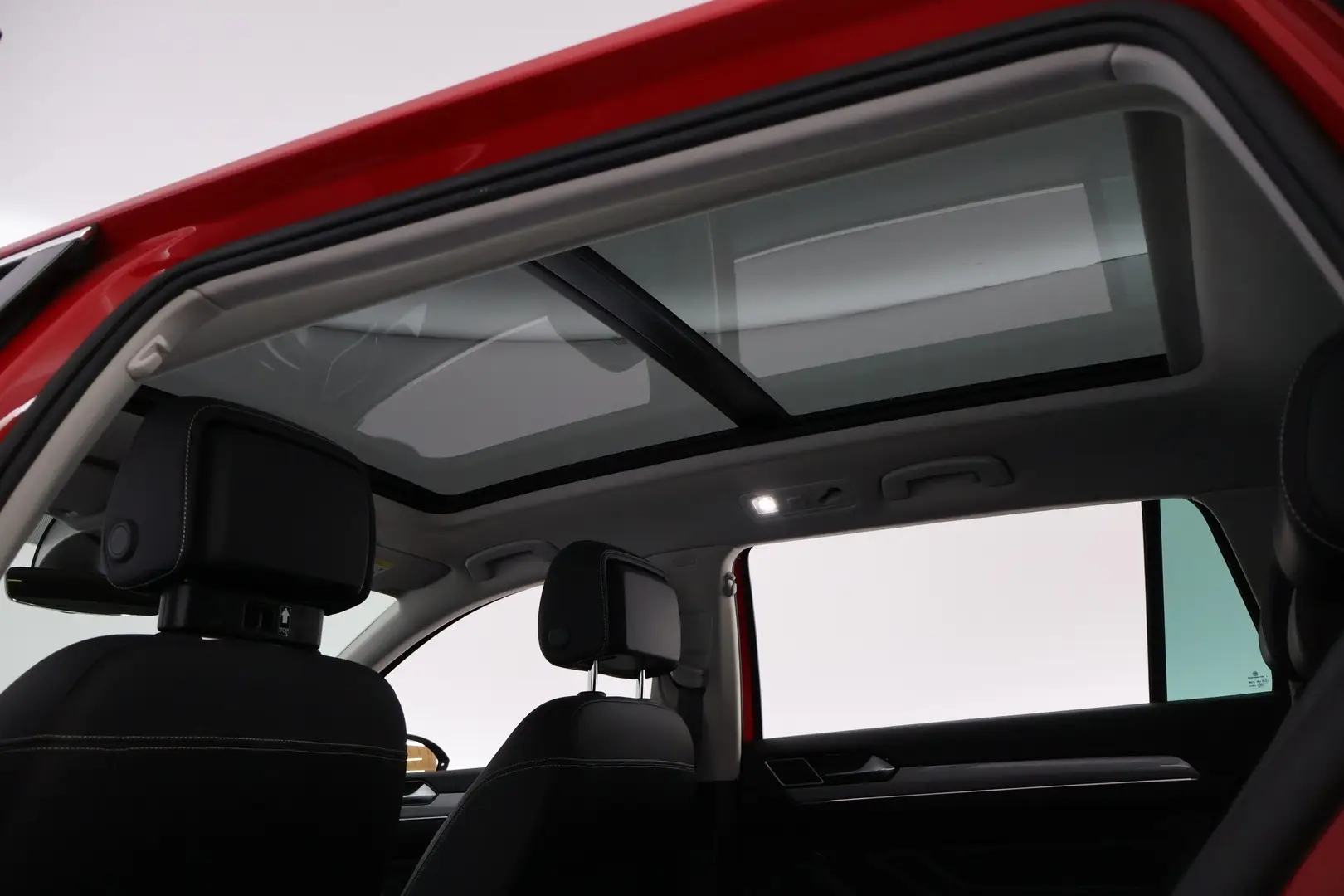 Car Image - chha1U4xxfSk2DhTmcNIB