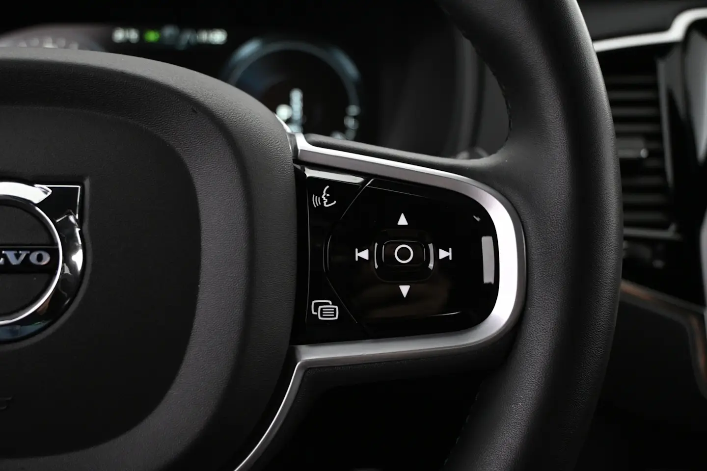 Car Image - 4etBPJxSIwD8JzeMNTFZLf