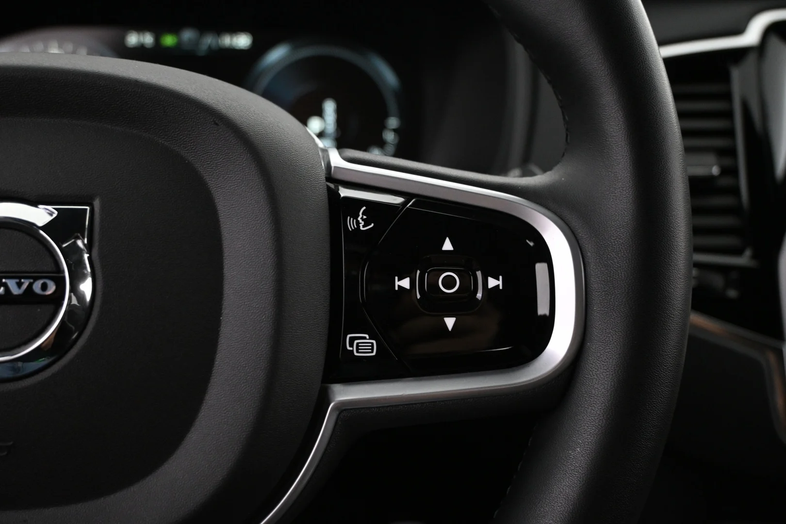 Car Image - 4etBPJxSIwD8JzeMNTFZLf