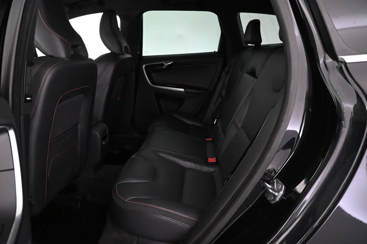 Car Image - 6D8sjKBpyiyjAoScNEot22