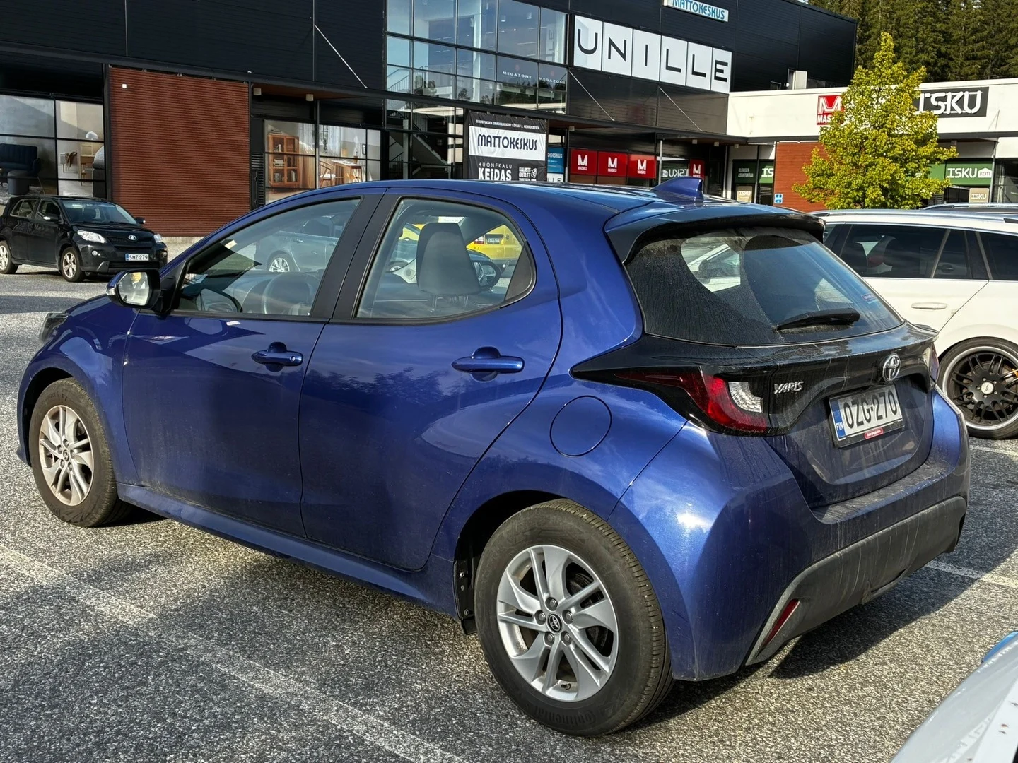 Car Image - FteaLZgK8xliRPwL2pD9y