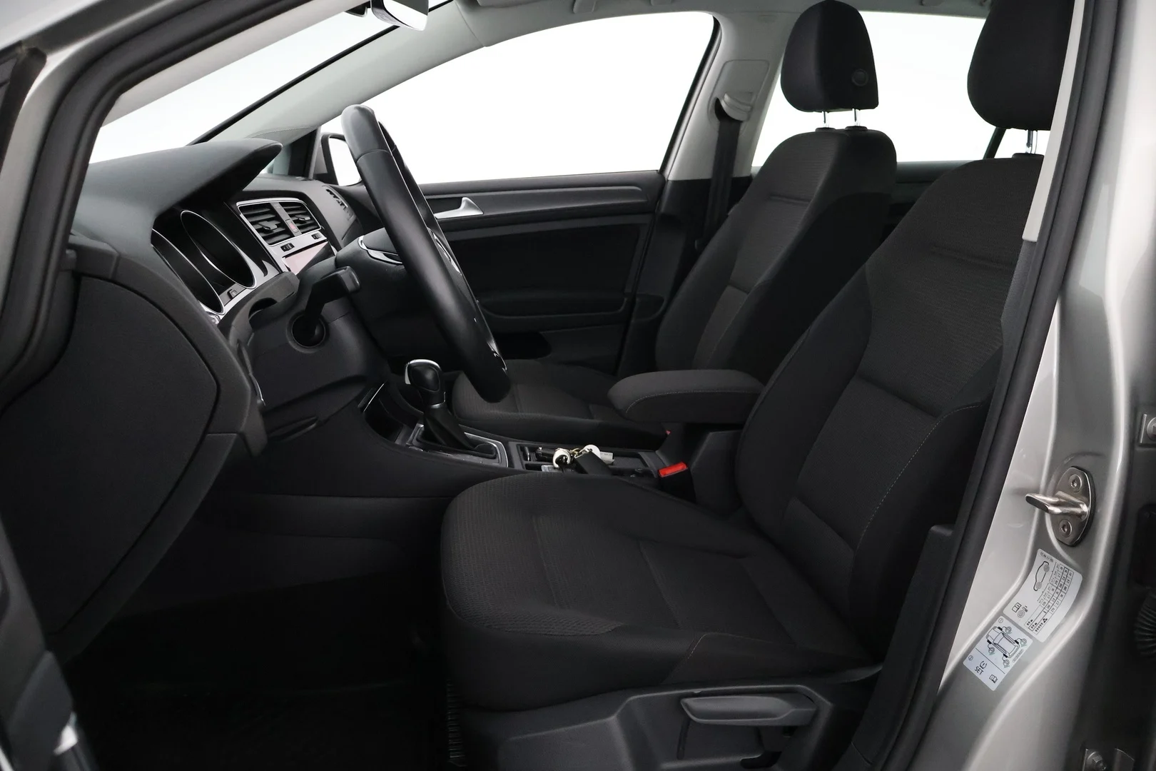 Car Image - 3PUVgrPcMiEPAXT110xNHr