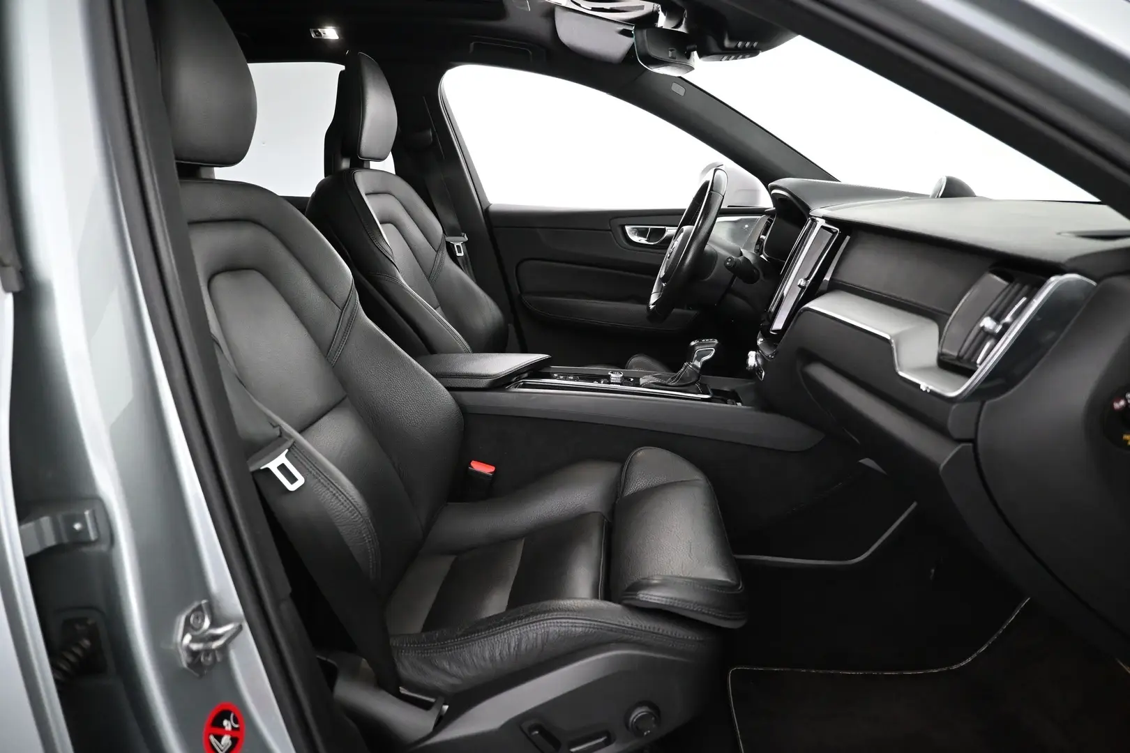 Car Image - 6lxeSNr128FrivmHAAyV0a