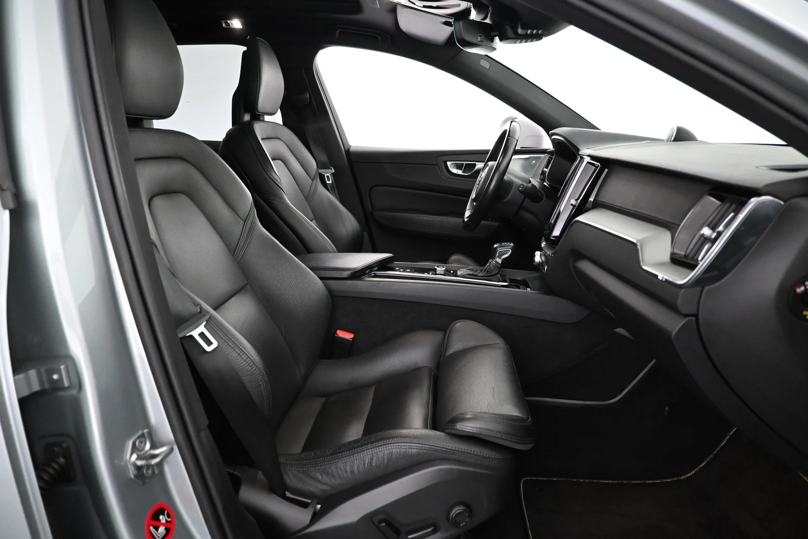 Car Image - 6lxeSNr128FrivmHAAyV0a