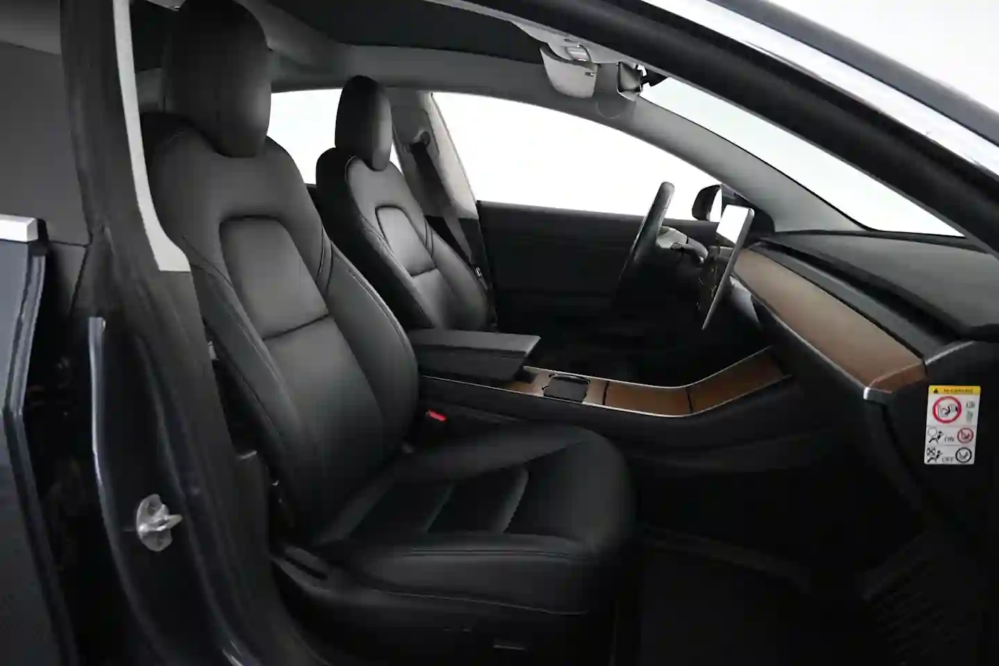 Car Image - 1mUoys1Qr3RLBb1gZsPgmQ