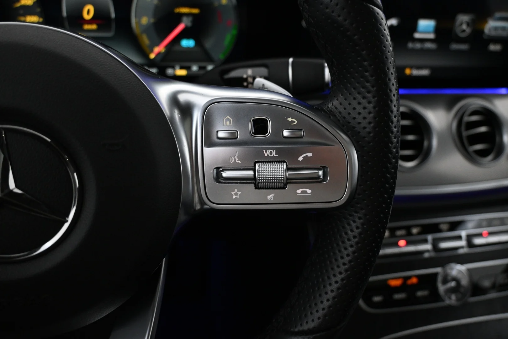 Car Image - 50Nfja9jPs8cg3iks0YlrO