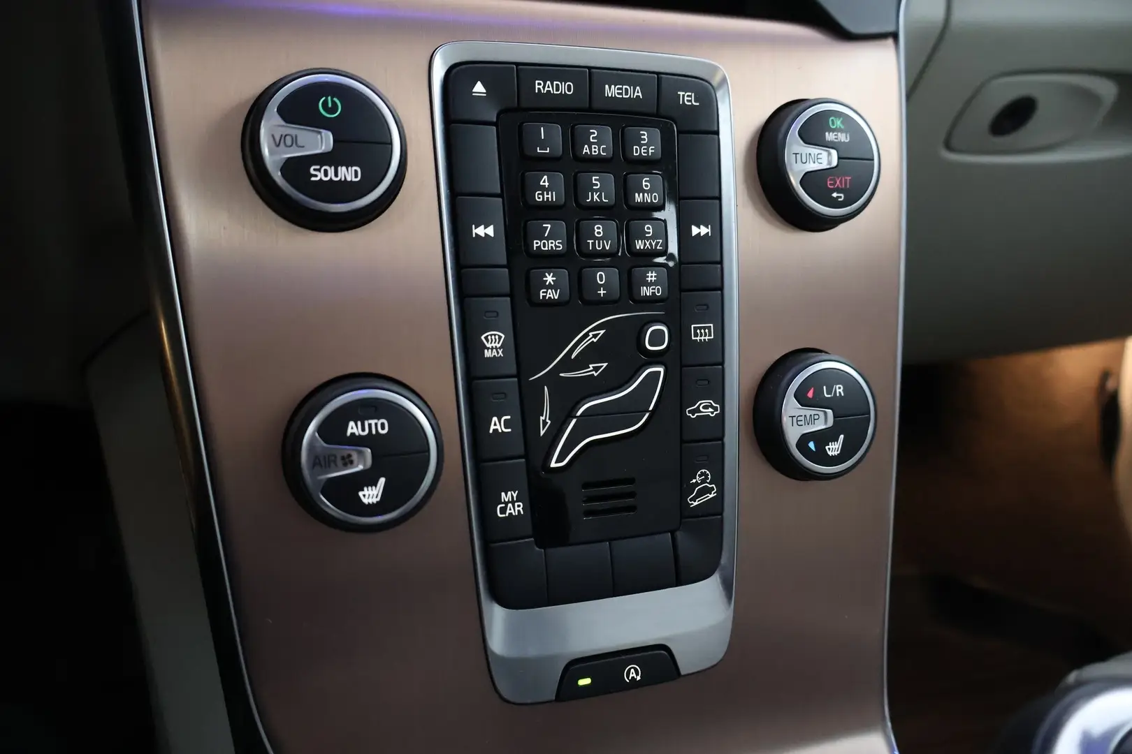Car Image - 2zCMPNNWZ7Lui3bAobCoV0