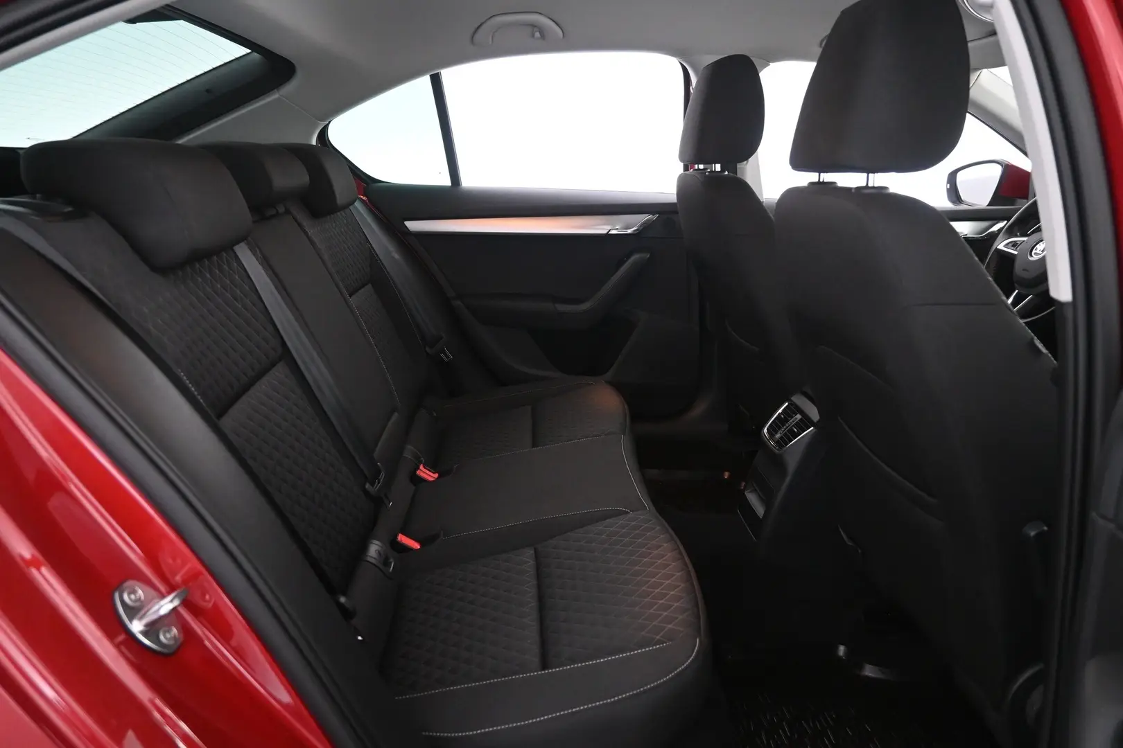 Car Image - 4But6q5vdHrxx0dqfQvisu