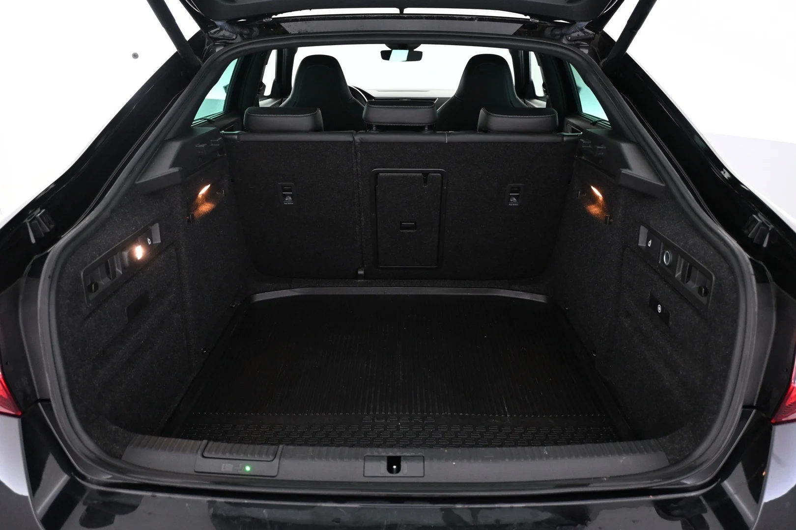 Car Image - 6T0Kne3bW5MpnZYidioFw4