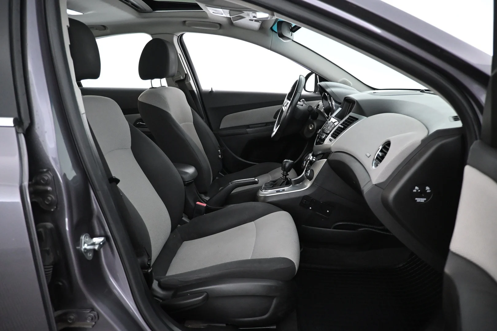 Car Image - 3k28J2OsPhugaIrLWHSPil