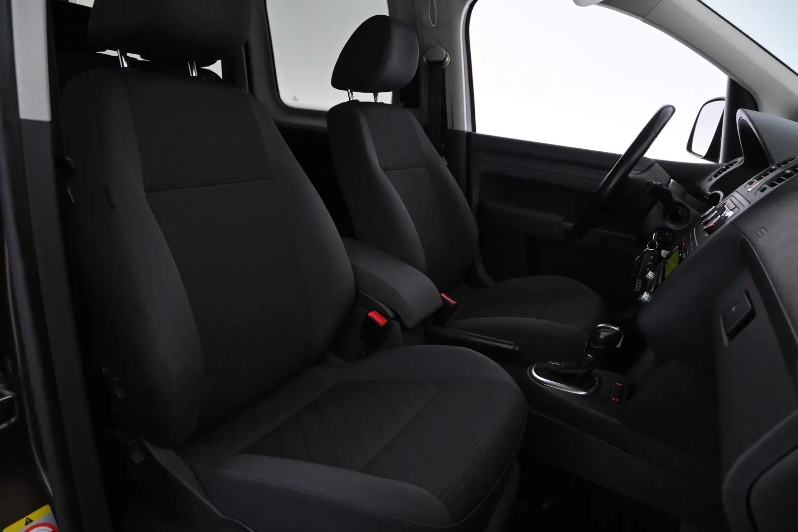 Car Image - 1unHPDNsxmN1rEOvULv3hI