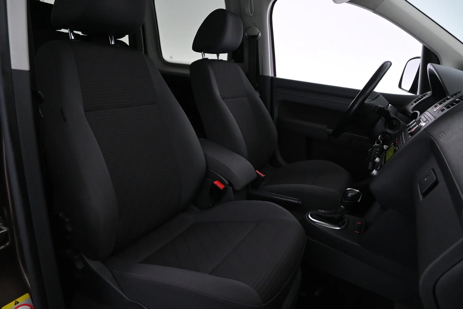 Car Image - 1unHPDNsxmN1rEOvULv3hI
