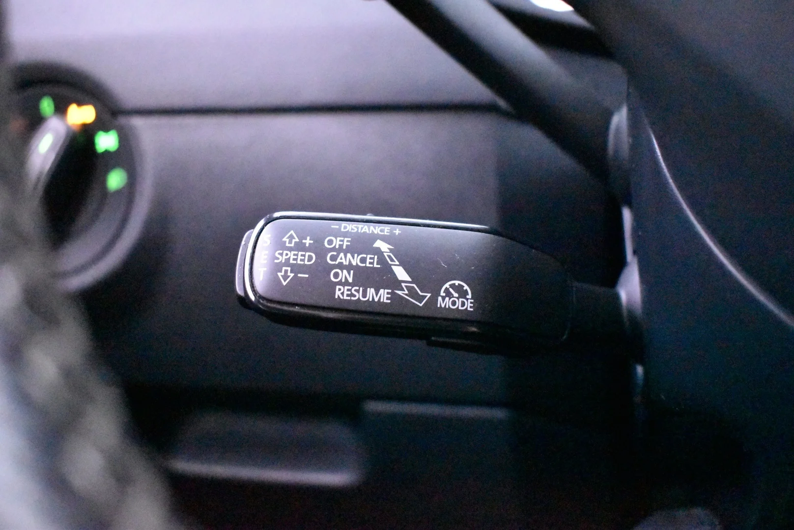 Car Image - 6oKzbfrQbooaz7rsUARz6u