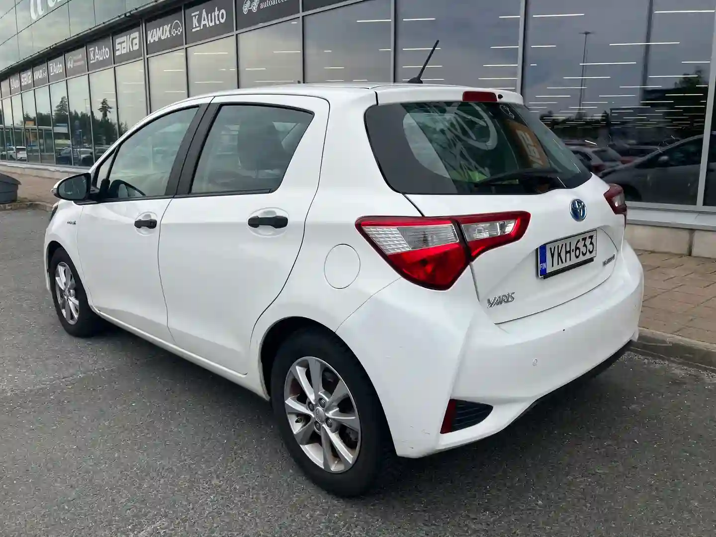Car Image - 7i3LGTPwYujGVagvVhPd4A