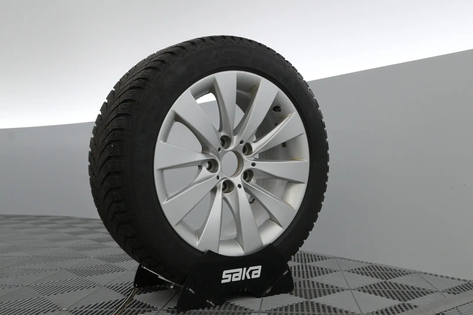 Car Image - DGSP4ywTe9o7NFDx1nHh0