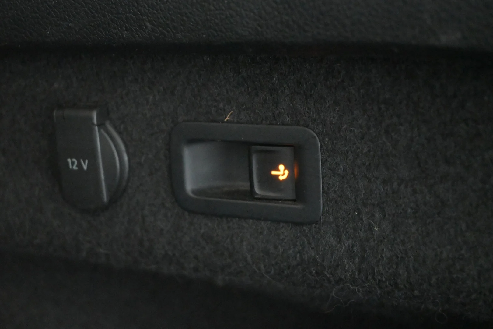 Car Image - 608Y6BgCis1zR3TM3gtPPL