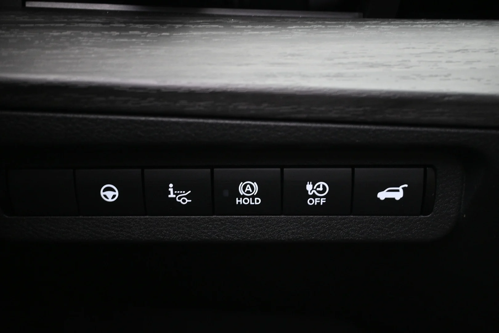 Car Image - 3buv8lZPNJabYHL6roycgK