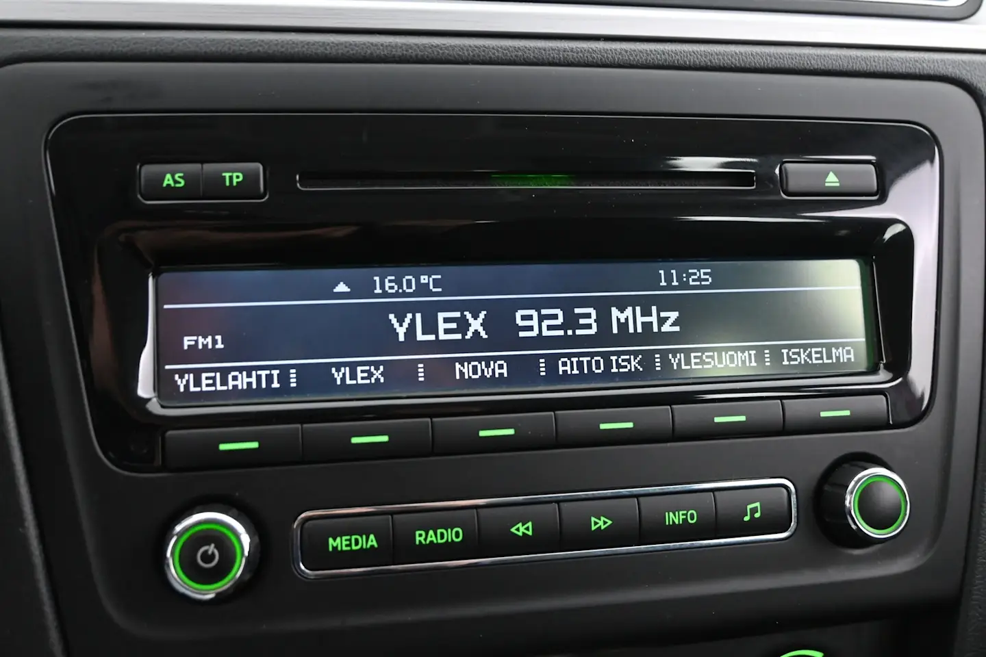 Car Image - 4QGkvufVbDlqKPSHhYqIcG