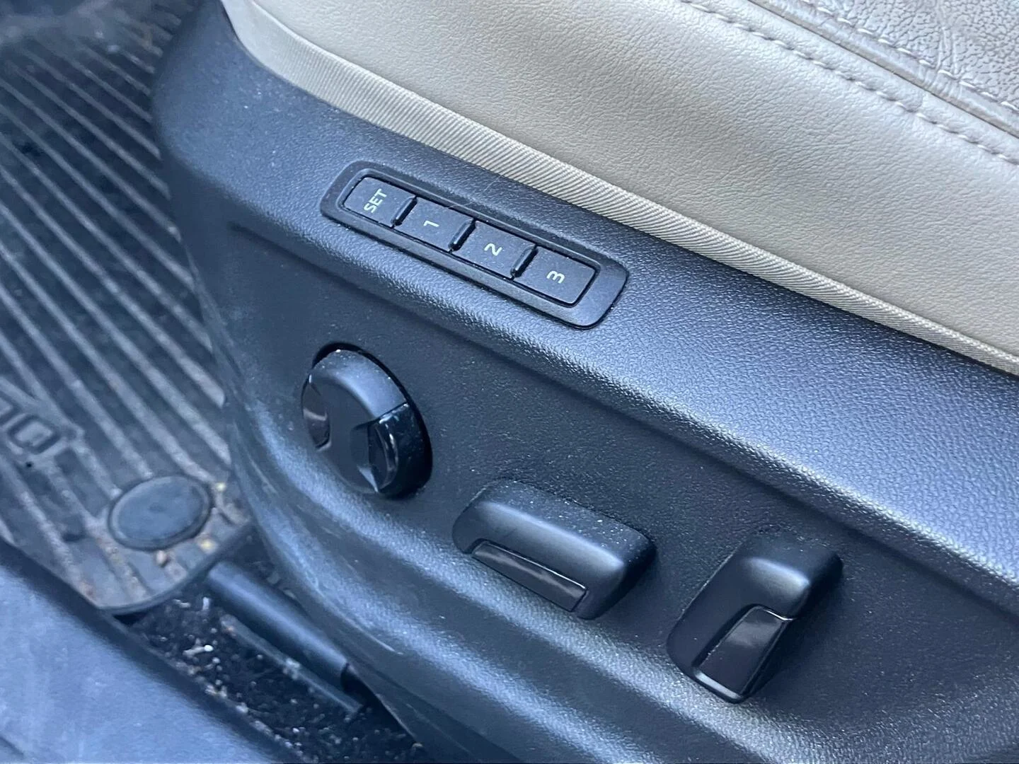 Car Image - 2tbXpgsljlo8fvcXOFptb6