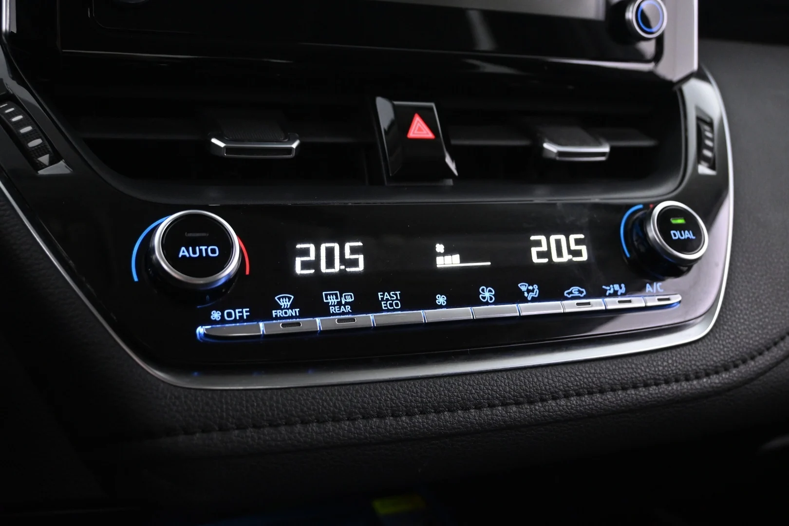 Car Image - 3oVkCmz8Noq72nYekZMZKJ