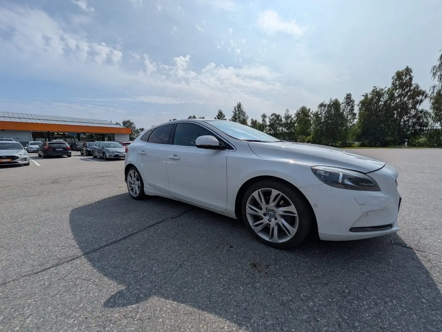 Car Image - 7fa8eFseSWbo73CEKAlTpF