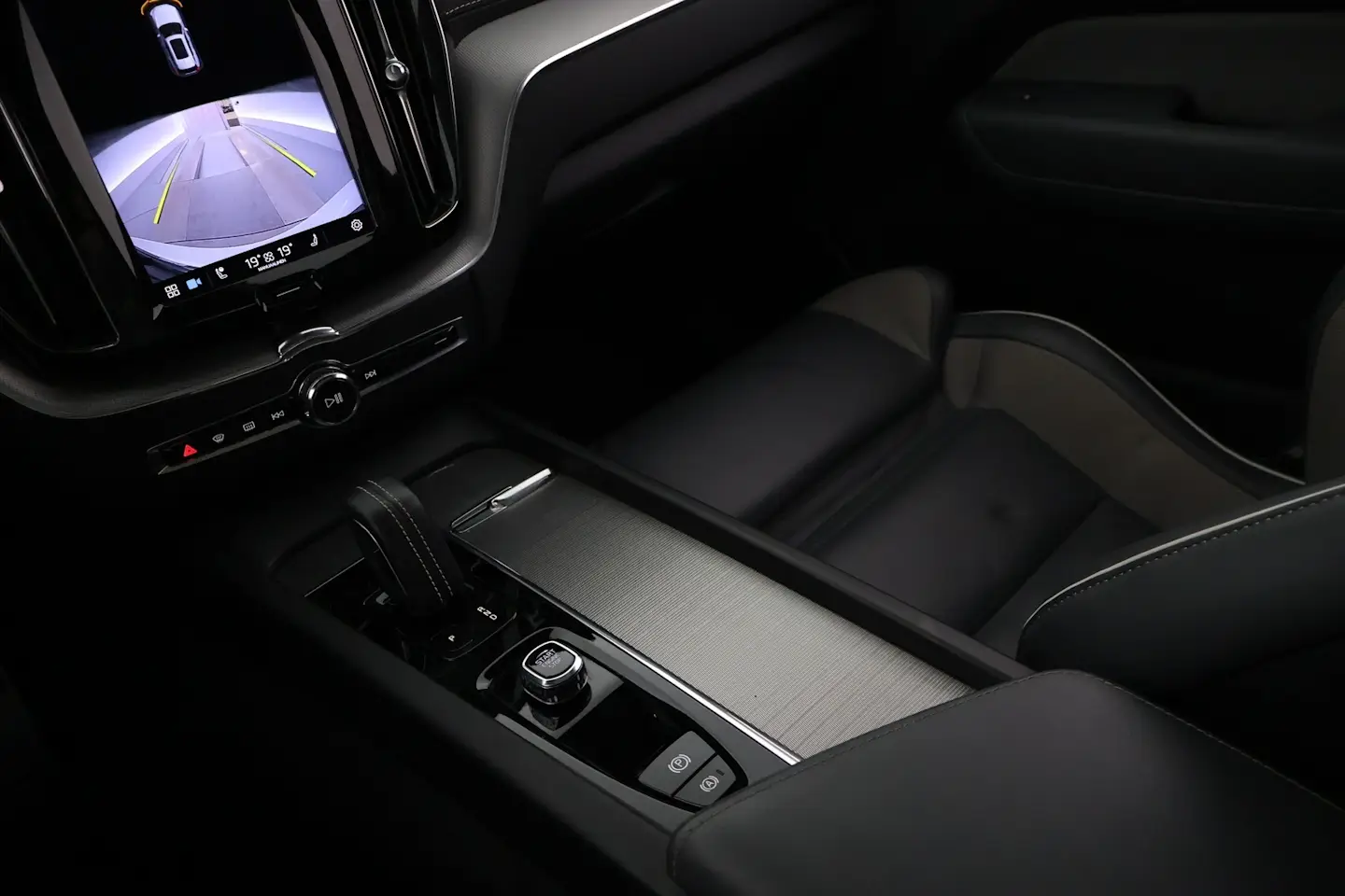 Car Image - 1Gi9ls1ead1ZS1pXNuNhGT