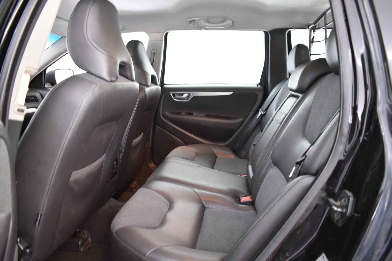 Car Image - 3LC0LFSCbQuk6VWih4UeqN
