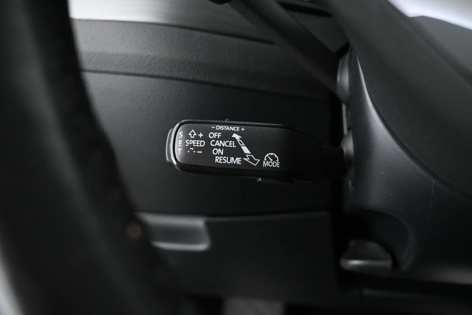 Car Image - XFqPcnxTenJJxIBYXoLVR