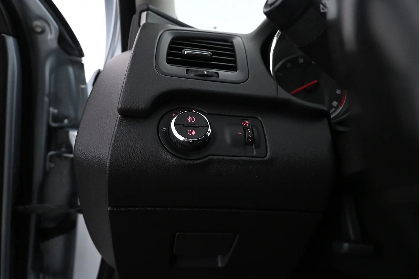 Car Image - 6zK17k5araPInY9ecAhjvz
