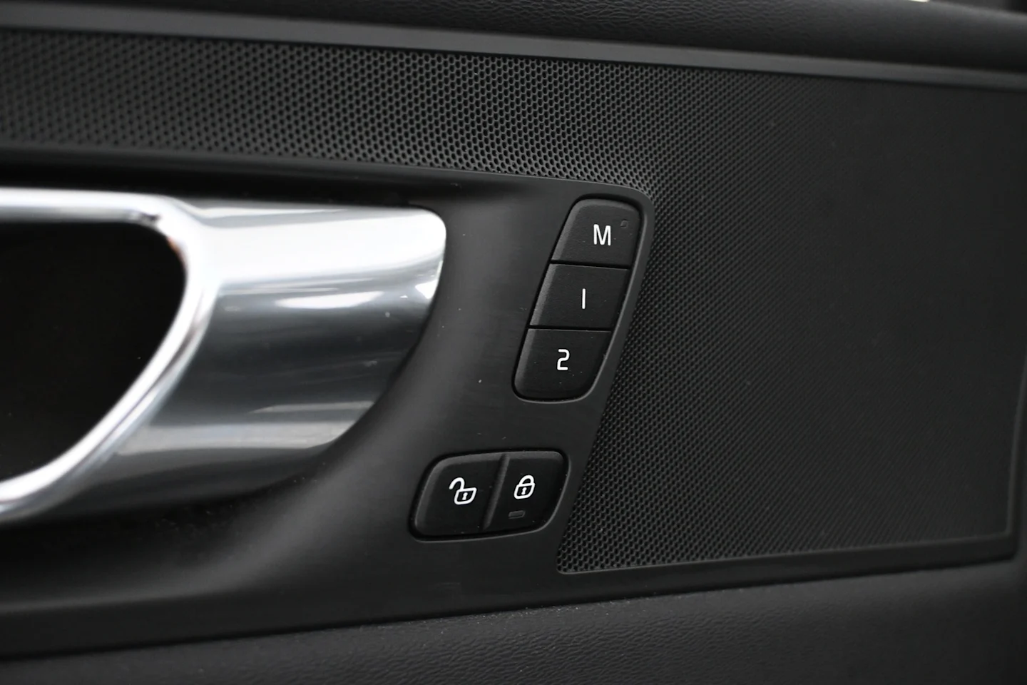 Car Image - 4jD3Rw17j9RaCAW24IcT8s
