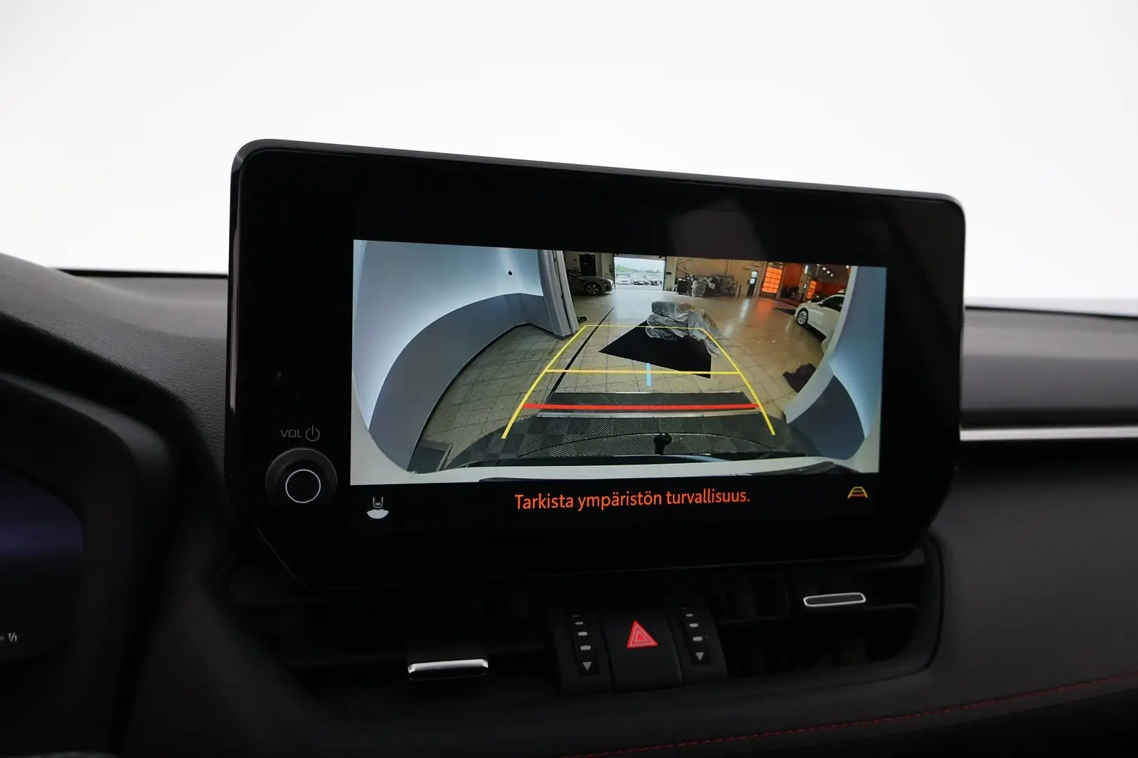 Car Image - 6I3IPIa9EkpTnVoAEVYi0N