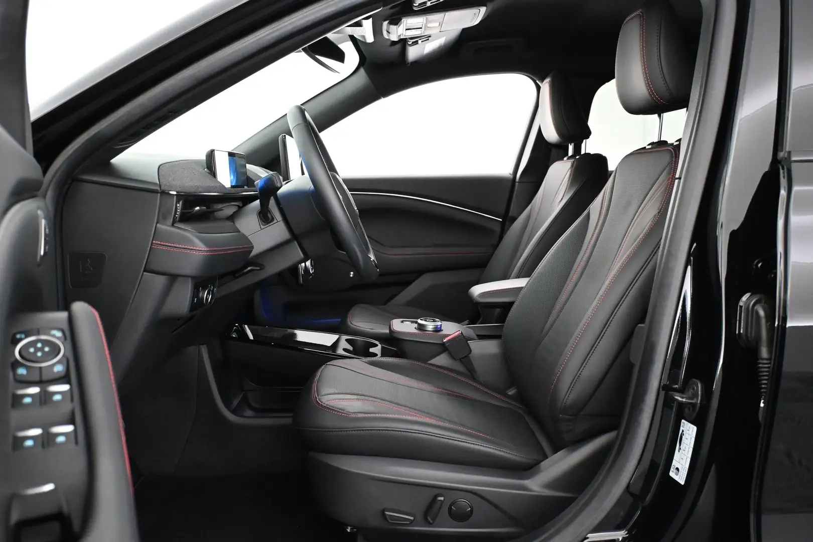 Car Image - 19fXRCgNjUK1ZuPQJQxQOJ