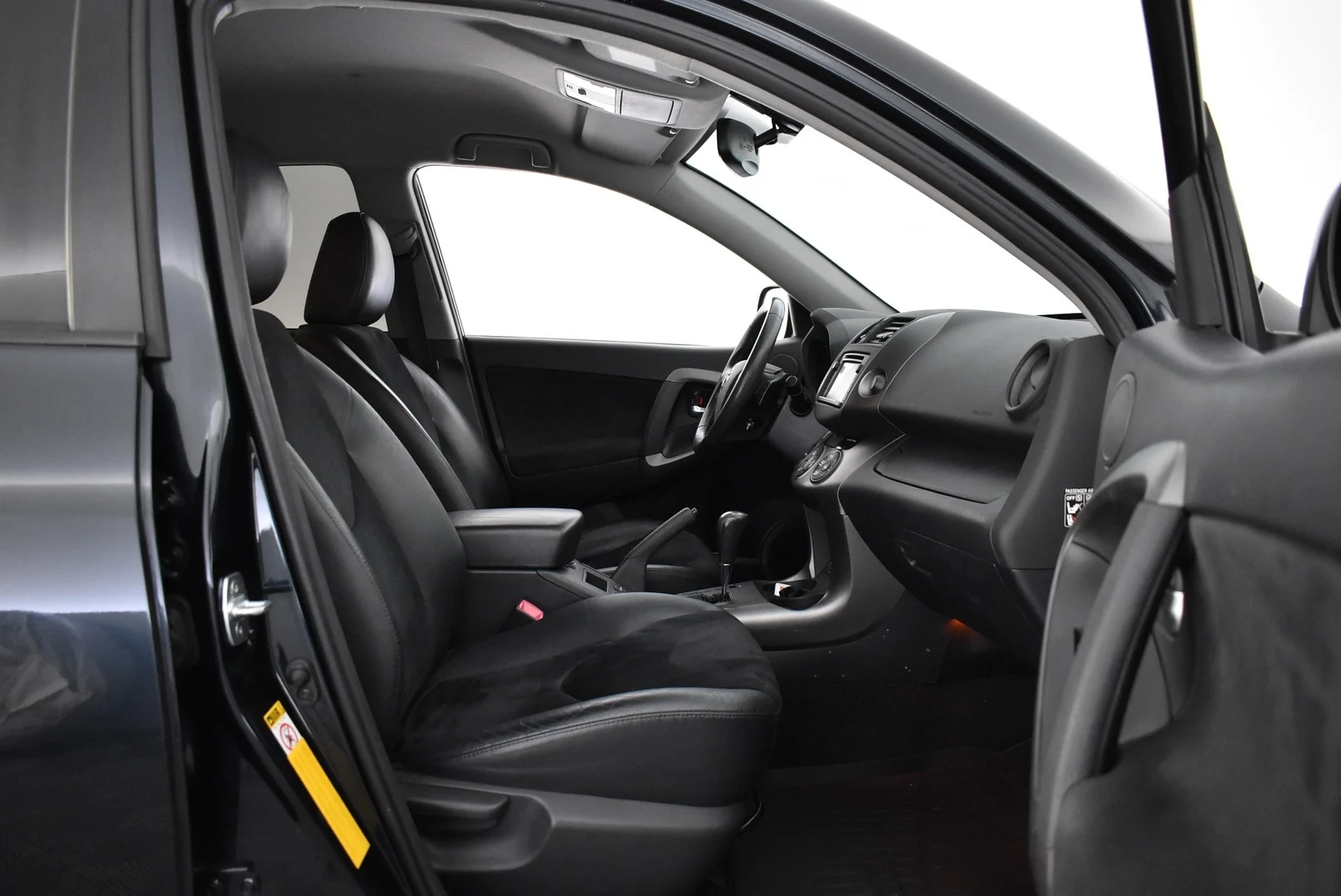 Car Image - 4hBML29hR106LYlFTdRhcU