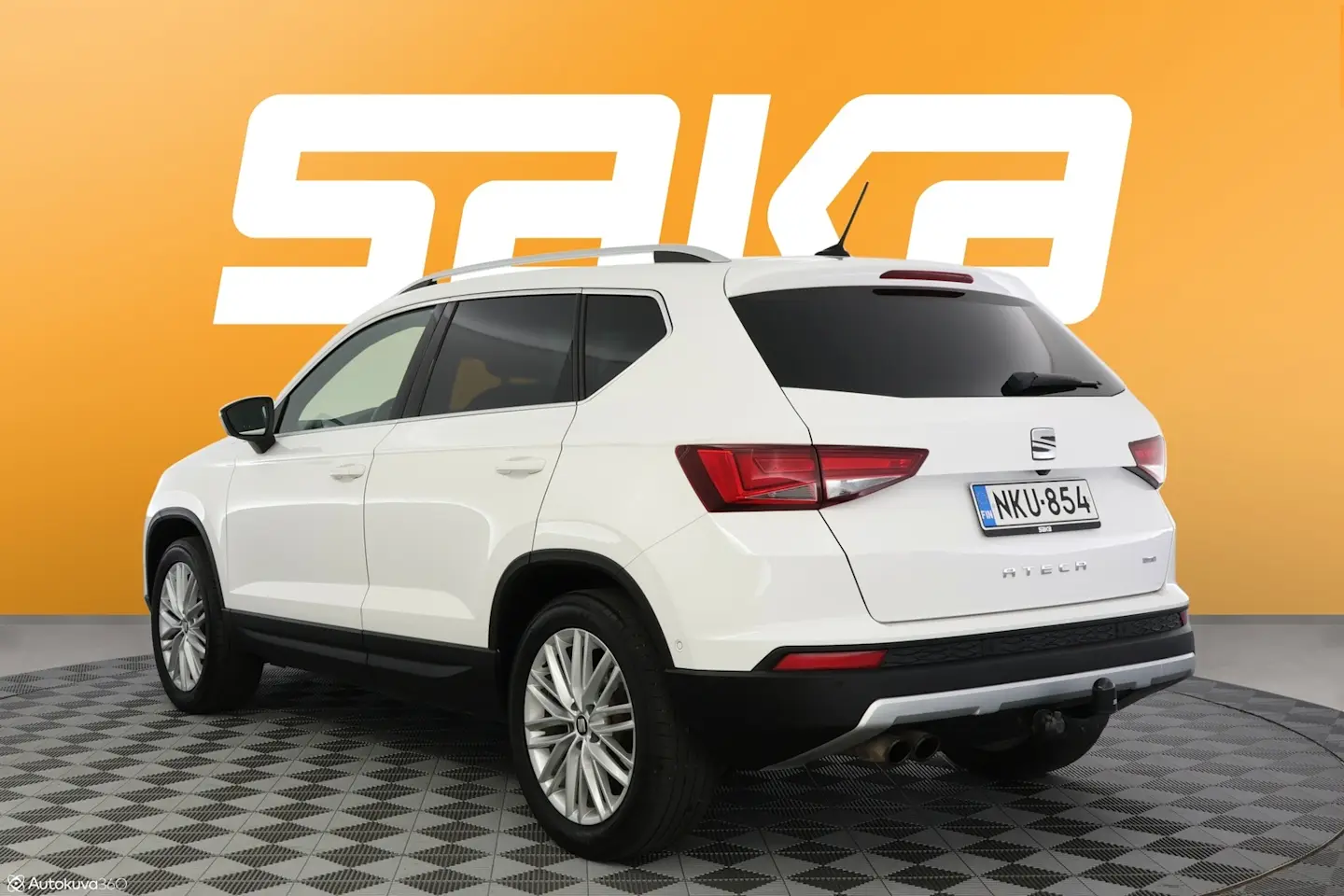Car Image - 2b2TSoeHZ6GgCx4u3k4nSO