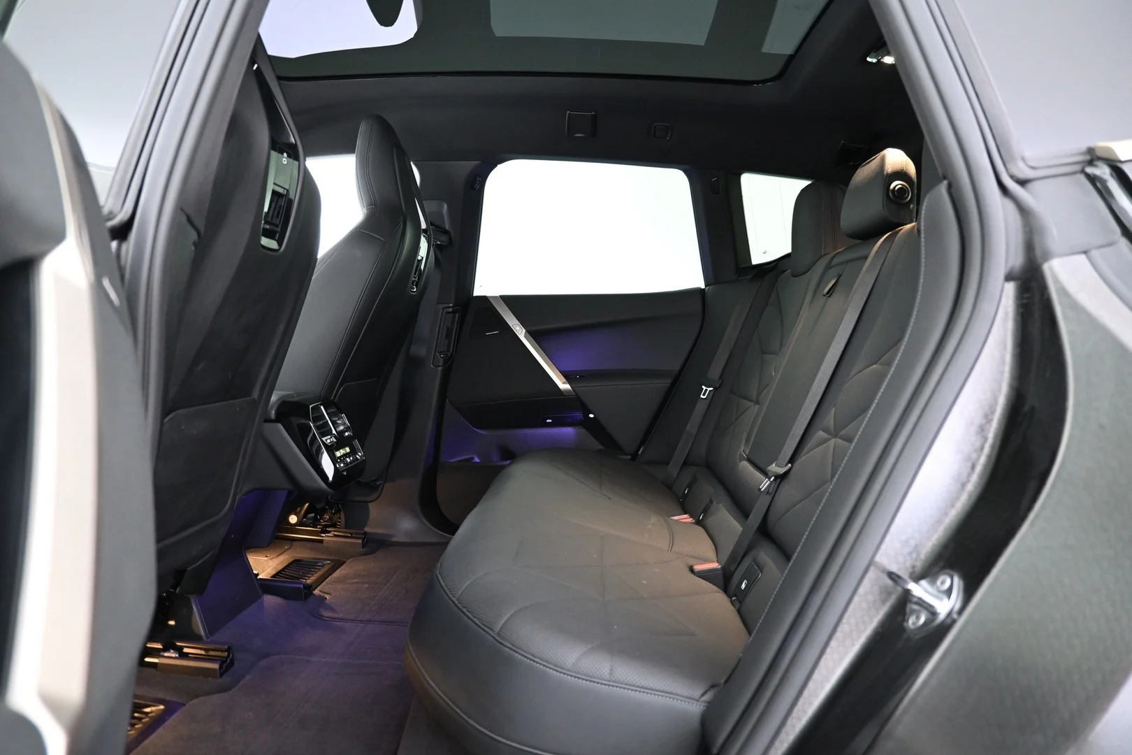 Car Image - 3LESQkJxhOENf3W5RFI6Kp