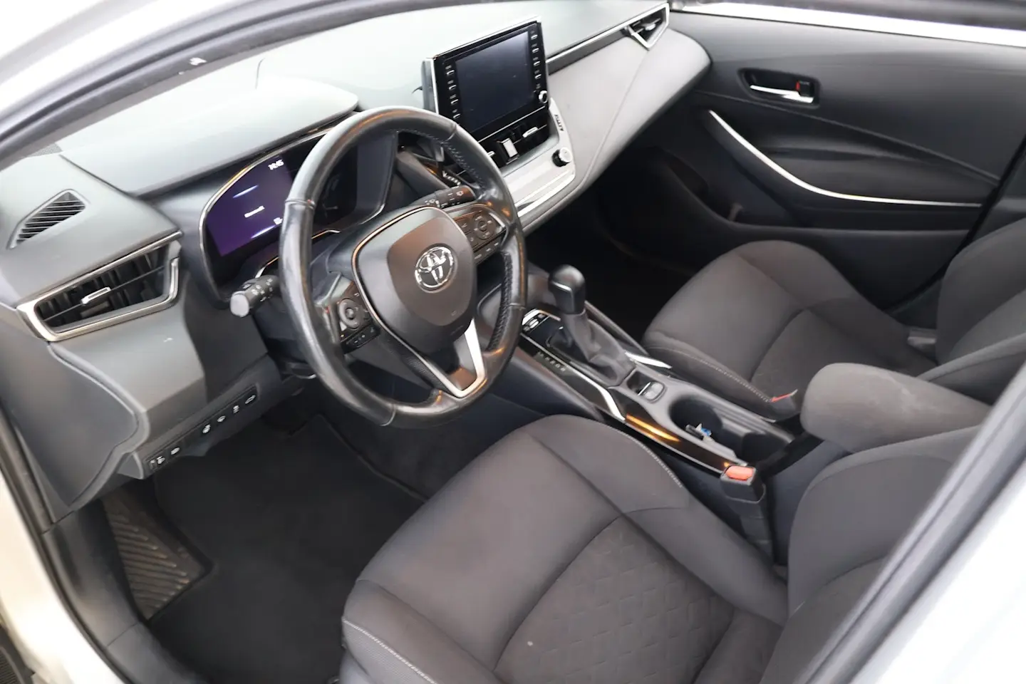 Car Image - 6gEQ7epQsVxroIIJlRrKIV