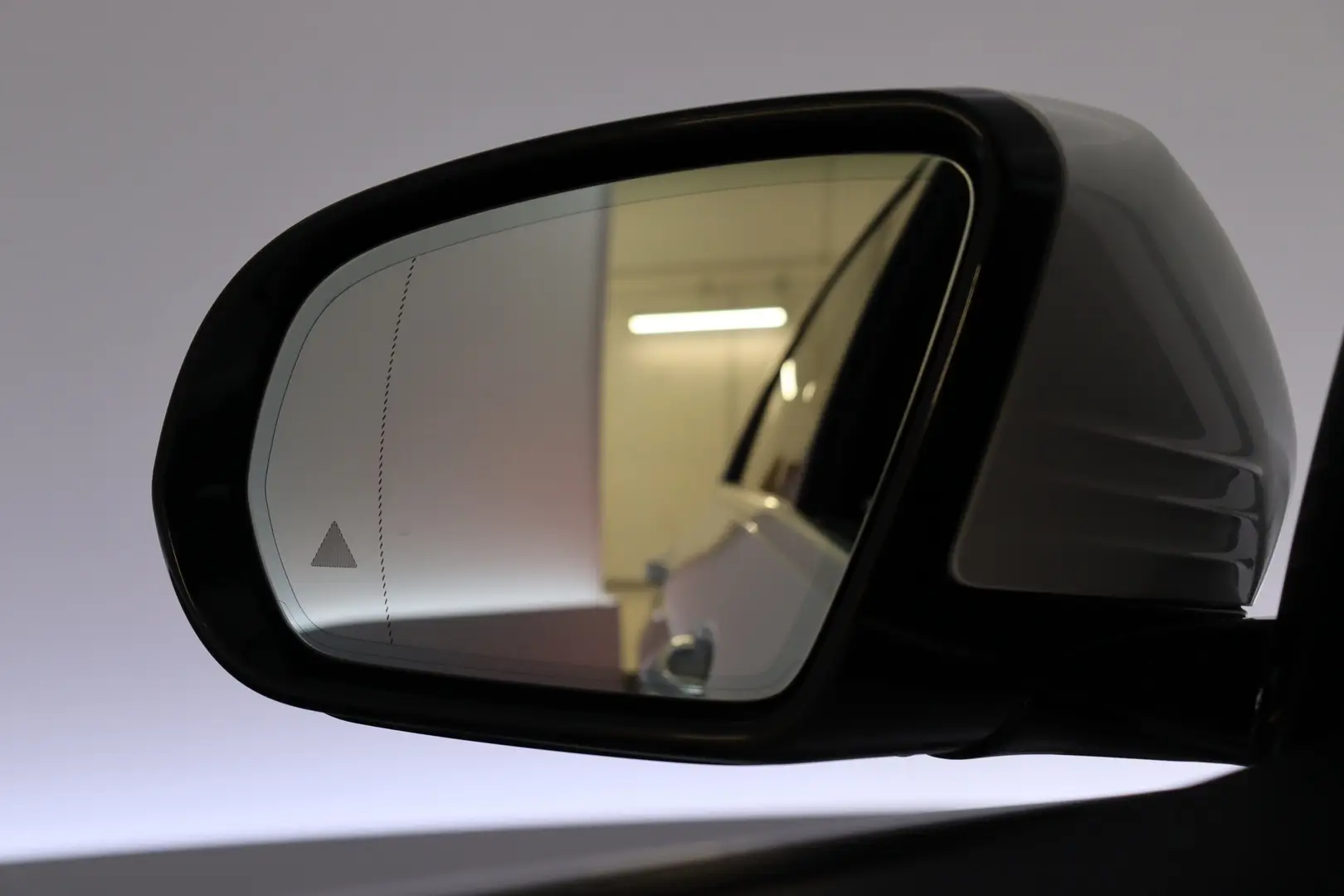 Car Image - 62xN1sEnam9Dis6sfIi0VA